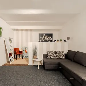  Apartment Stadtnahe & Ruhig Gelegen, Fusslaeufig Zur Alster